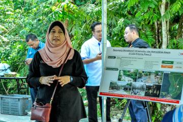 Lawatan YB Dato' Sri Mustapa Mohamed ke Lata Kinjang, Tapah, Perak