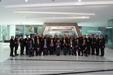 Timbalan Menteri Ekonomi merangkap Ahli Parlimen P213 Mukah, YB Dato Hajjah Hanifah Hajar Taib menerima Kunjungan Hormat daripada Ketua Masyarakat dan Ketua Kaum (KMKK) Bahagian Mukah di Menara Prisma