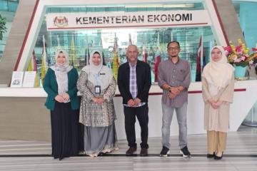  Kunjungan daripada Encik Mohd Syahril bin Baharuddin, Pengerusi Jawatankuasa Pembangunan dan Keselamatan Kampung (JPKK) Kampung Kuala Serdang